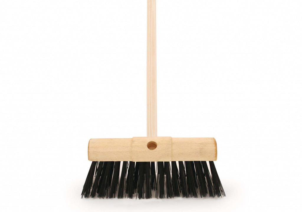 Saddle Back Broom & Handle