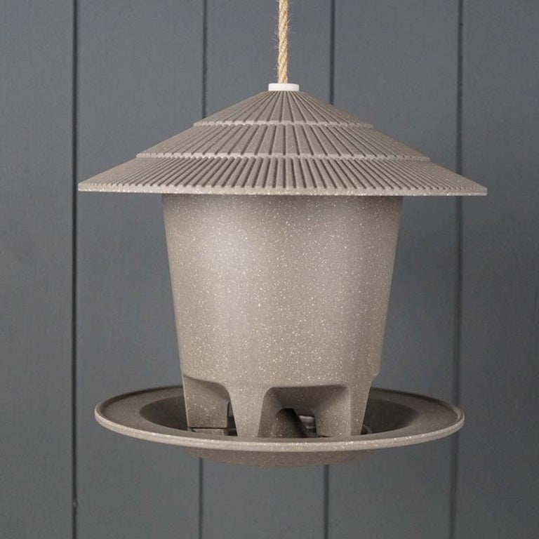 Earthy Sustainable Round Bird Feeder Straw