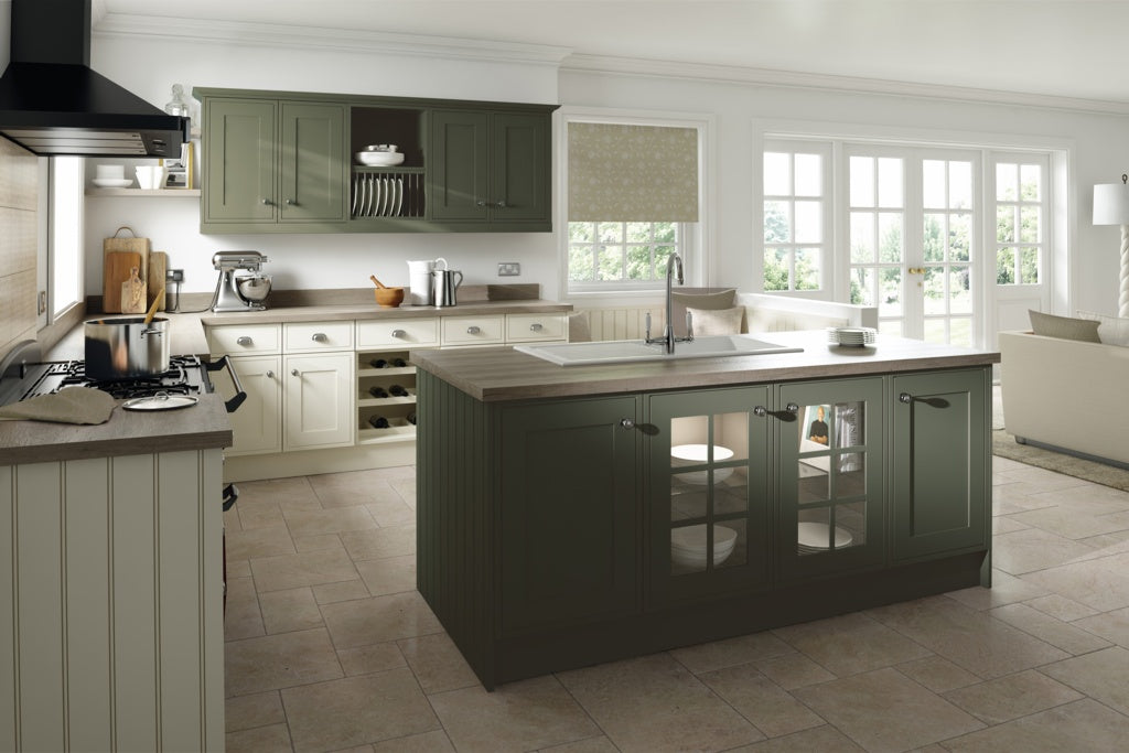 Chippendale Edwardian Painted Kitchen 8 Piece Straight Layout Example