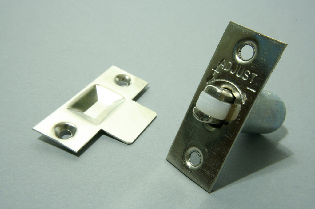 Securit Adjustable Roller Catch BZP