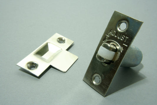 Securit Adjustable Roller Catch BZP