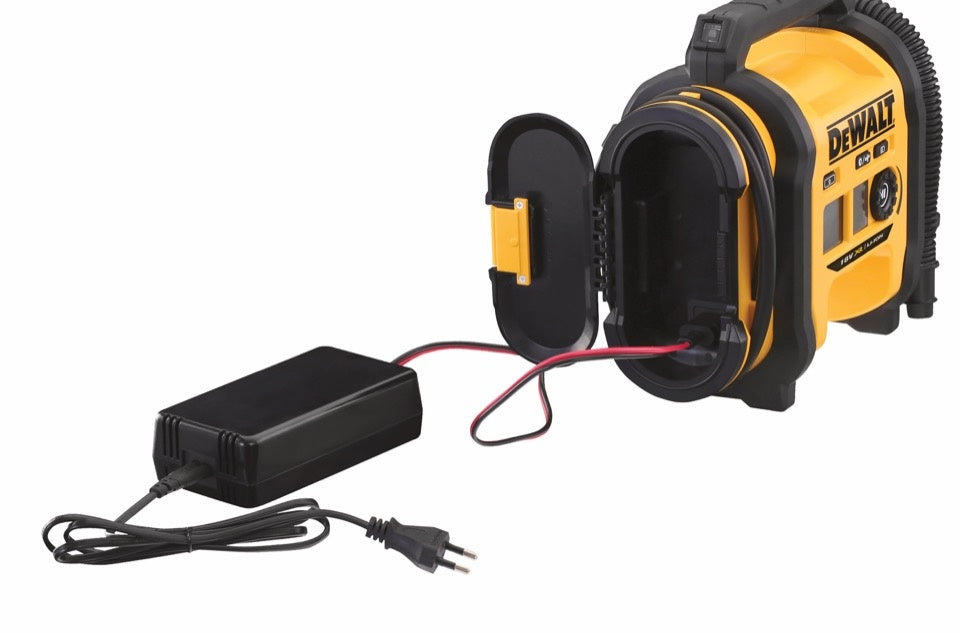DeWalt 18V Triple Source Inflator