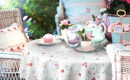 d-c-fixÂ® Manhattan Tablecloth - Bella Creme