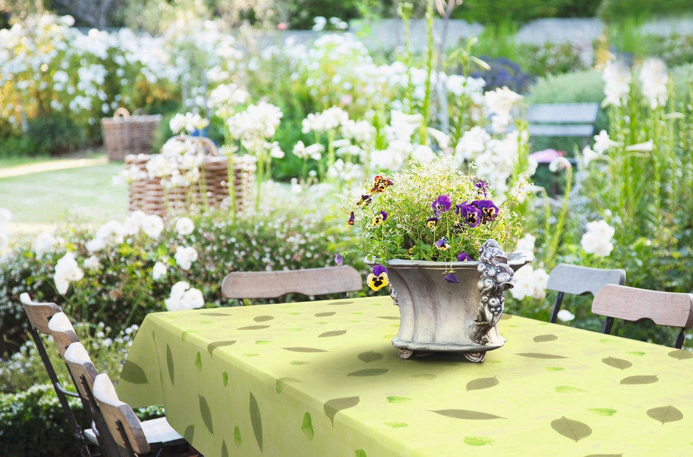 d-c-fixÂ® Manhattan Tablecloth - Nancy Green