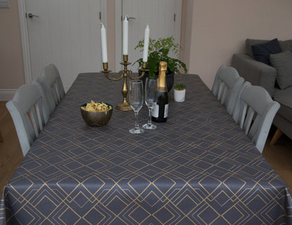 d-c-fixÂ® Monte Carlo Tablecloth - Linas