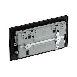 BG 13a 2 Gang Plastic Switched Socket With Wifi & USB