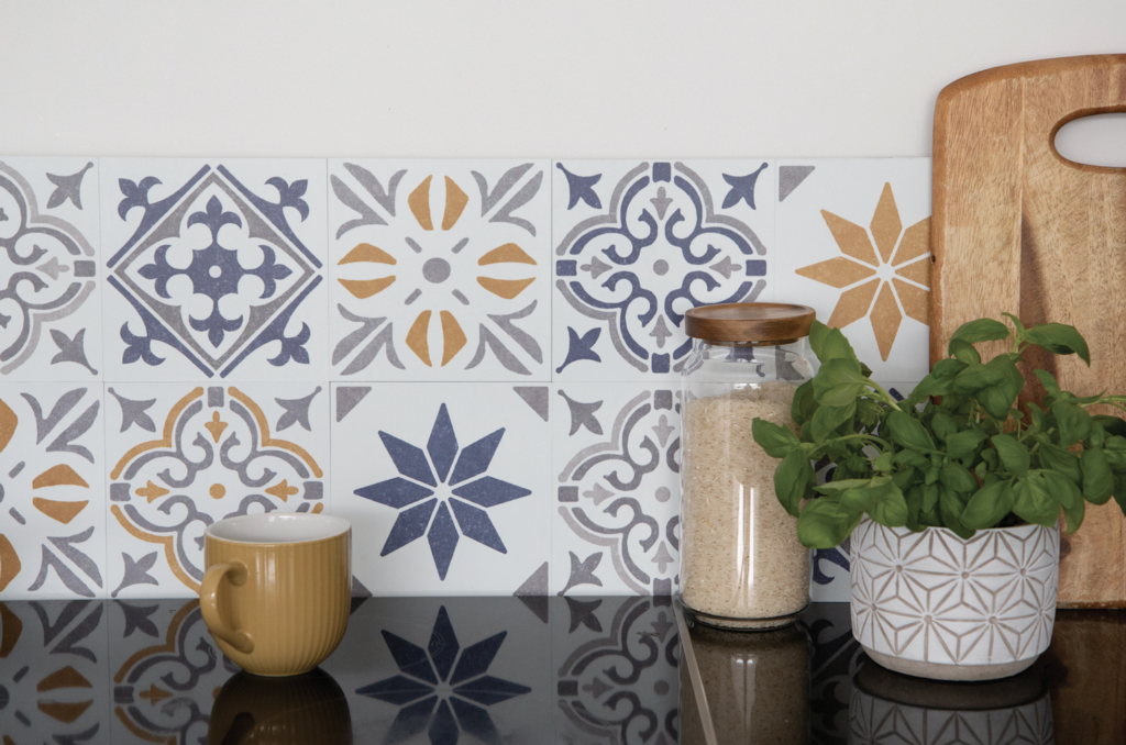 d-c-fixÂ® Self Adhesive Wall Tile Cuba Gold