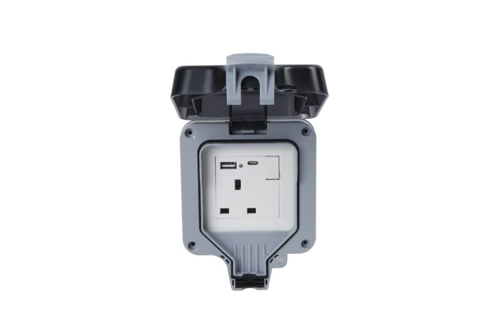 Securlec Single Outdoor Weatherproof Switched 1 Gang Socket With USB-A & USB-C