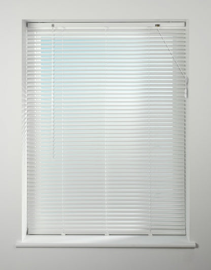 Universal Aluminium Venetian Blind 90cm