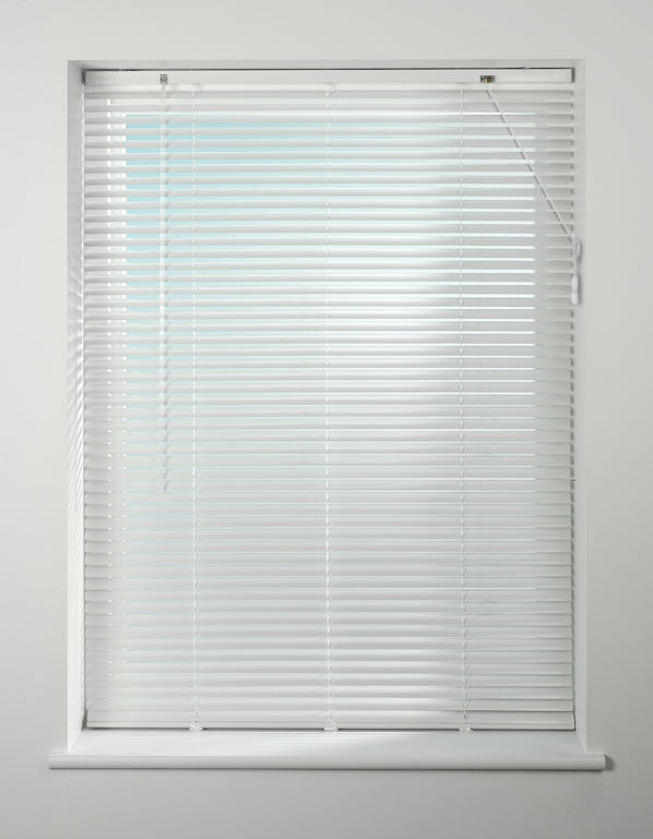 Universal Aluminium Venetian Blind 150cm