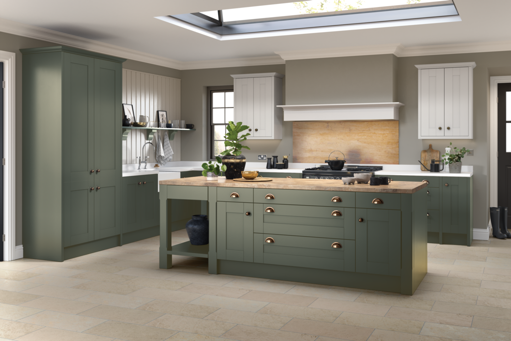 Chippendale Nouveau Painted Kitchen 8 Piece Straight Layout Example
