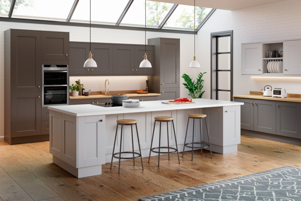 Chippendale Minster Painted Kitchen 8 Piece Straight Layout Example