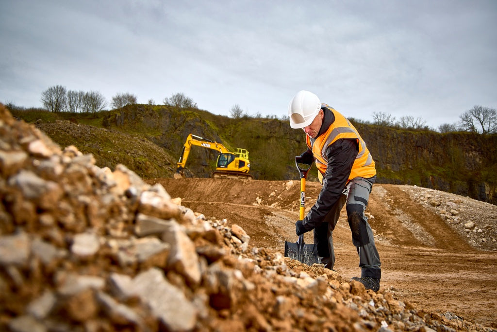 JCB No 2 Lightweight Square Mouth Shovel