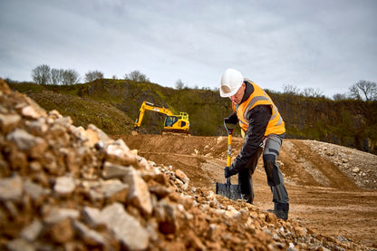 JCB No 2 Lightweight Square Mouth Shovel