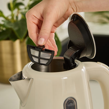 Morphy Richards Equip Cream Kettle 3000w 1.7L