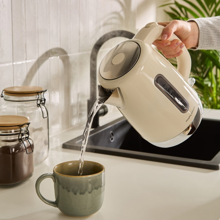 Morphy Richards Equip Cream Kettle 3000w 1.7L