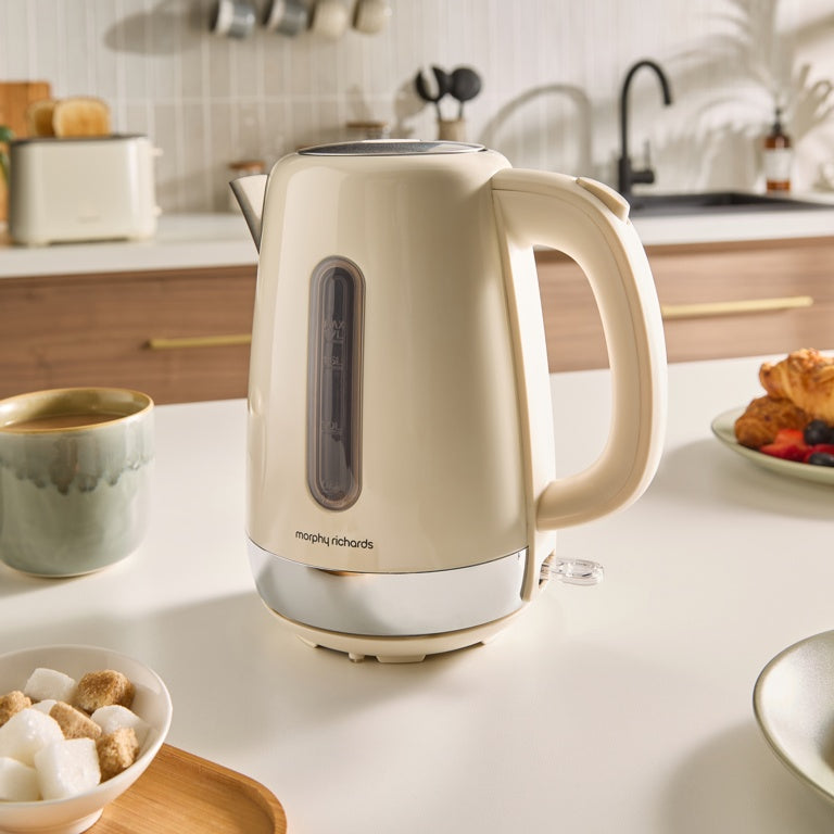 Morphy Richards Equip Cream Kettle 3000w 1.7L